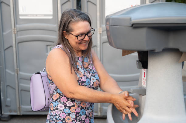 Best Luxury portable toilet rental  in Palm River Clair Mel, FL